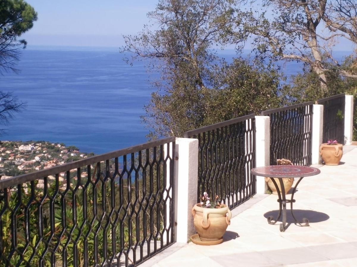 Incantevole villa con vista mozzafiato Cefalù Esterno foto