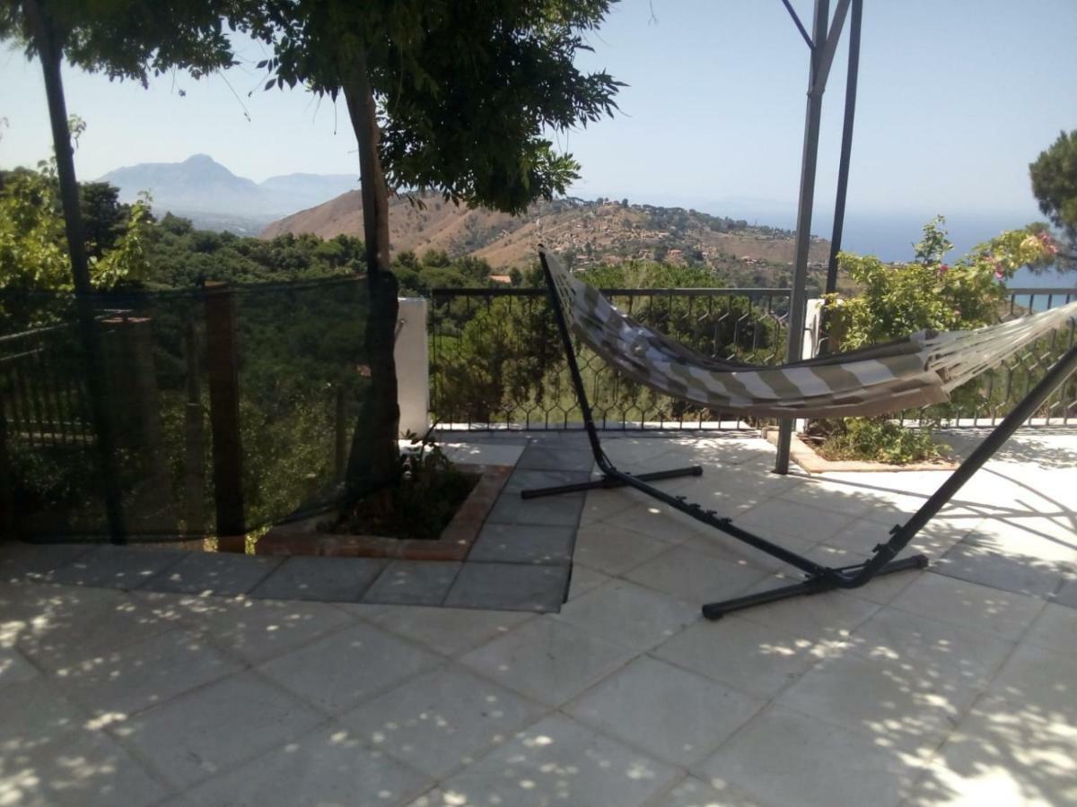 Incantevole villa con vista mozzafiato Cefalù Esterno foto